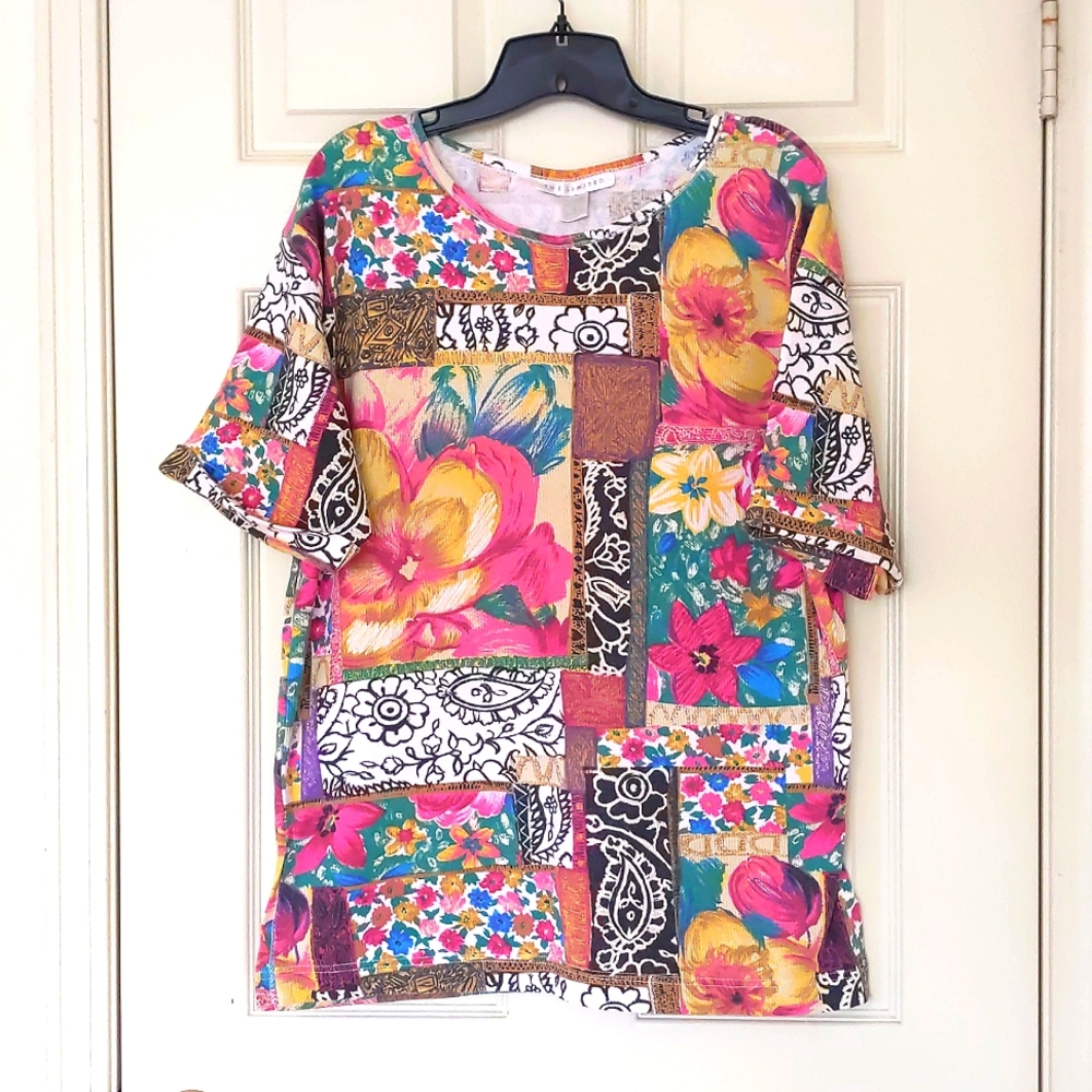 Vintage The Limited Cotton Blended Long and Loose Fit Short Sleeve Colorful Tee.